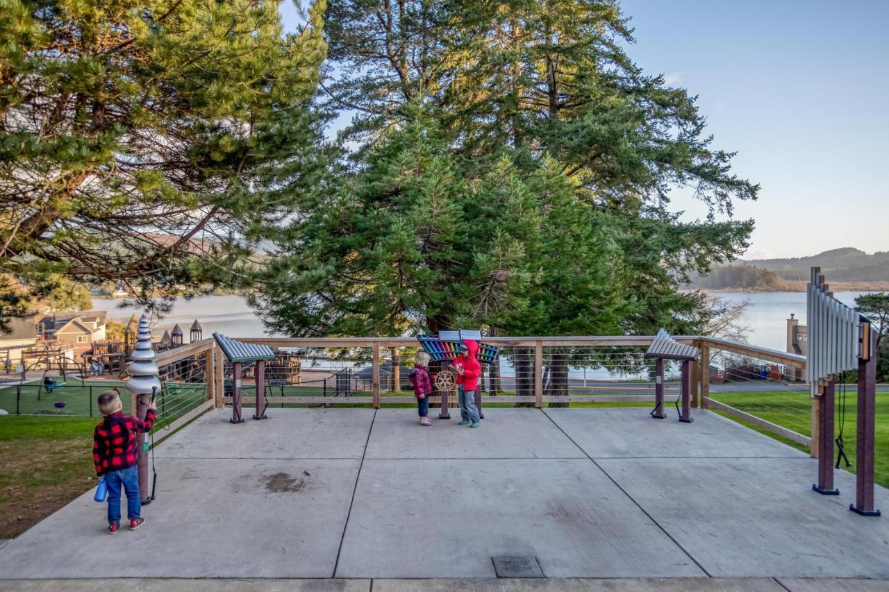 Dock Of The Bay 305 Villa Lincoln City Exterior photo