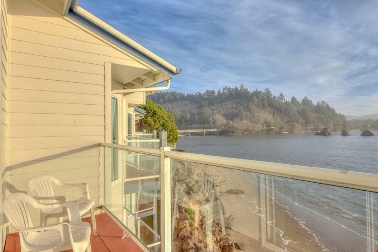 Dock Of The Bay 305 Villa Lincoln City Exterior photo